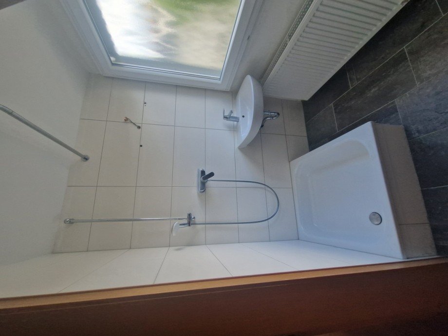 DG Duschbad neu 2023 Reihenmittelhaus Br�hl