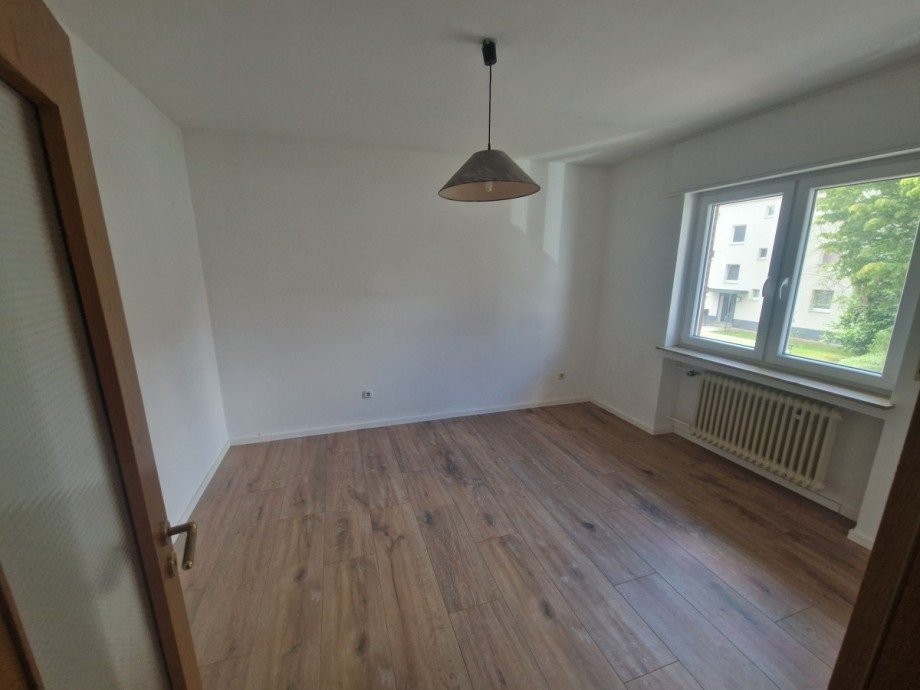 1. OG gr Kinderzi Reihenmittelhaus Br�hl